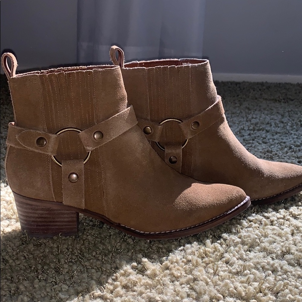 Steve Madden Boots
